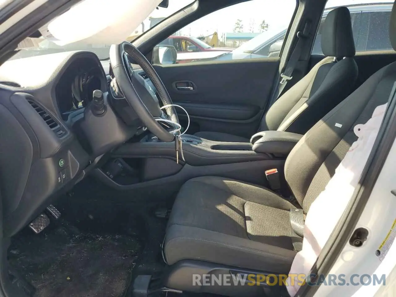 7 Photograph of a damaged car 3CZRU5H17LM701510 HONDA HR-V 2020