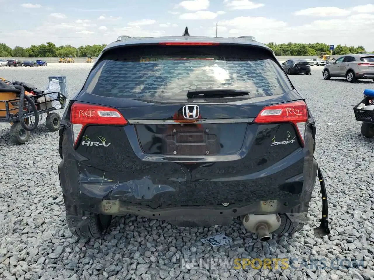 6 Photograph of a damaged car 3CZRU5H17LM710305 HONDA HR-V 2020