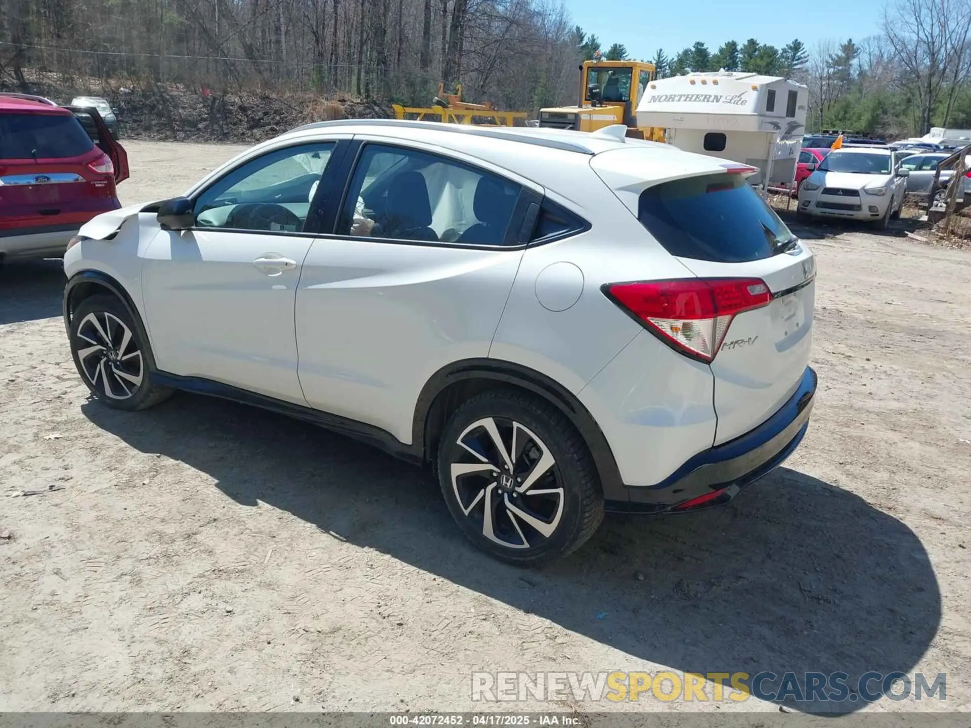 3 Photograph of a damaged car 3CZRU5H19LM714002 HONDA HR-V 2020