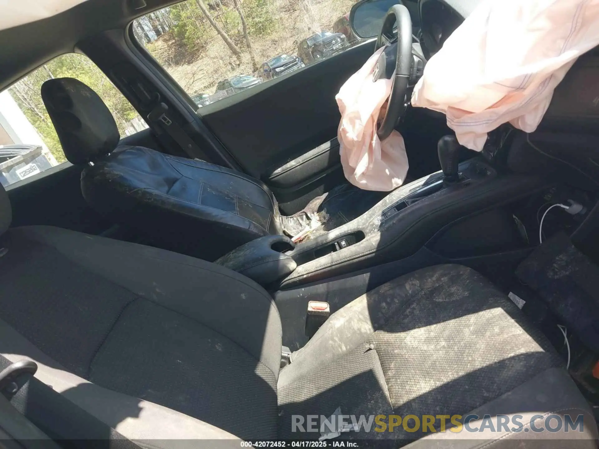 5 Photograph of a damaged car 3CZRU5H19LM714002 HONDA HR-V 2020