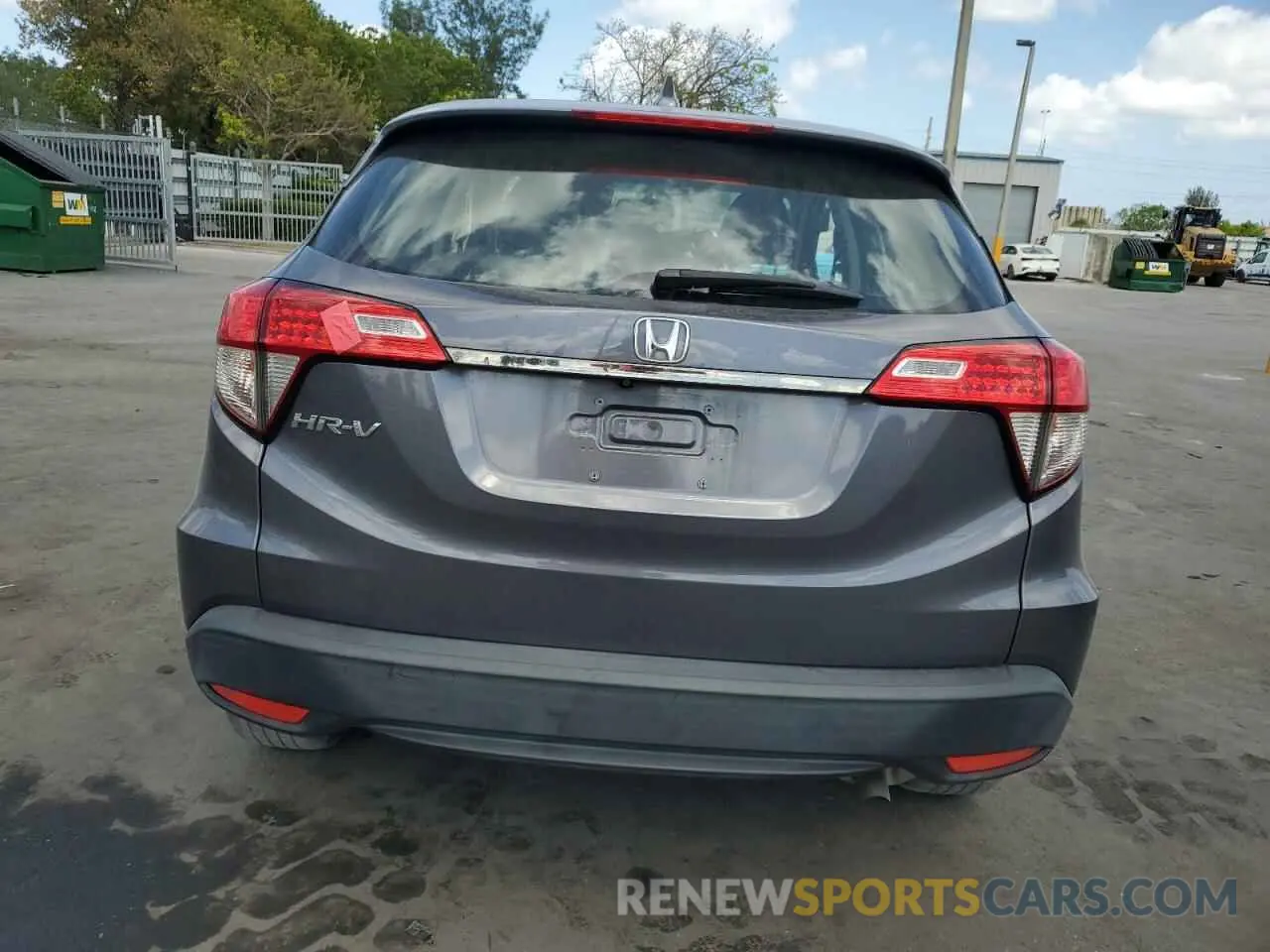 6 Photograph of a damaged car 3CZRU5H30LM717002 HONDA HR-V 2020