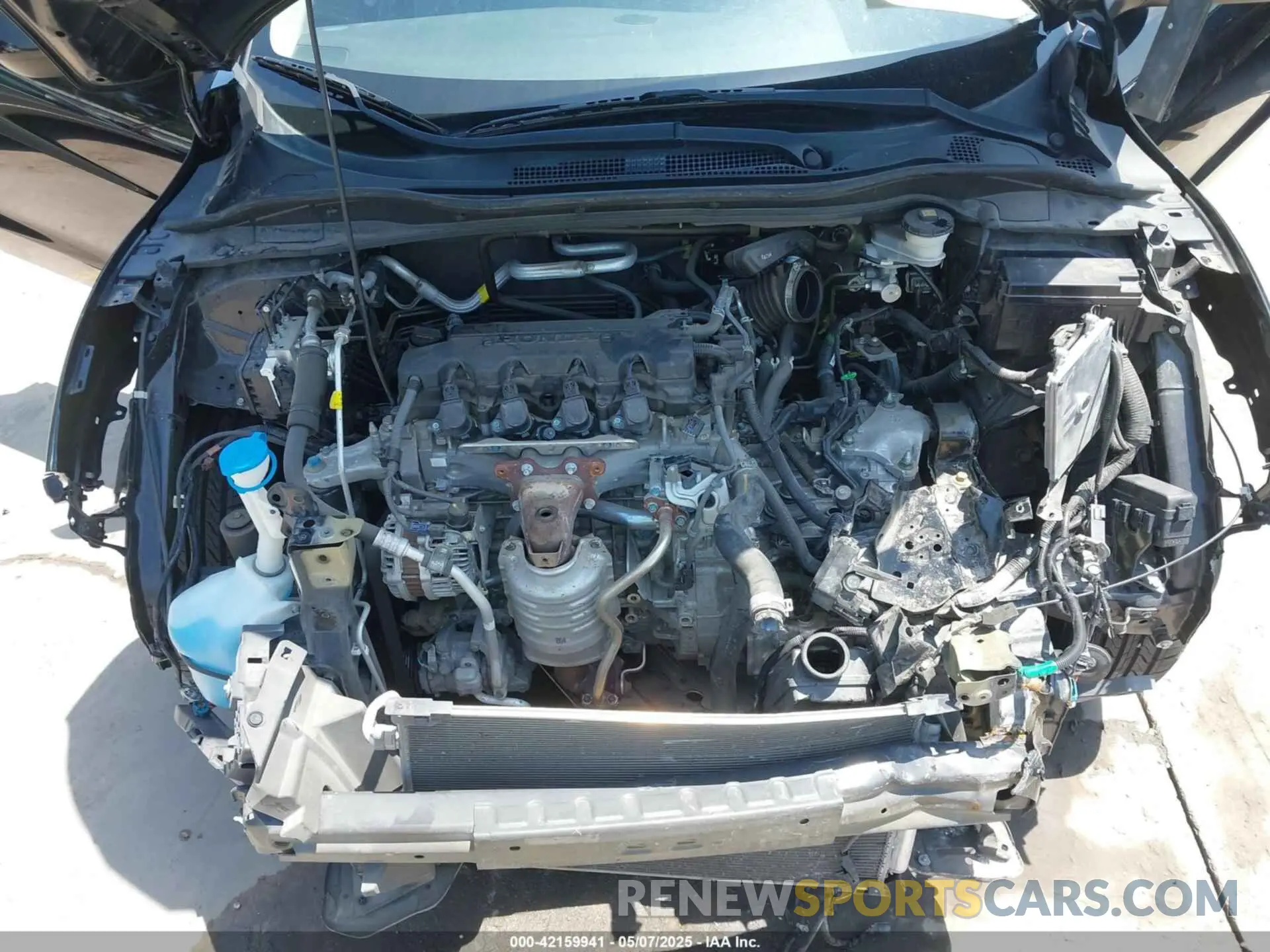 10 Photograph of a damaged car 3CZRU5H33LM705295 HONDA HR-V 2020