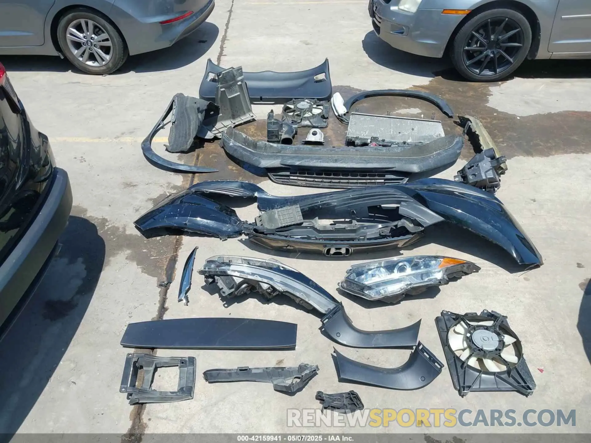 18 Photograph of a damaged car 3CZRU5H33LM705295 HONDA HR-V 2020