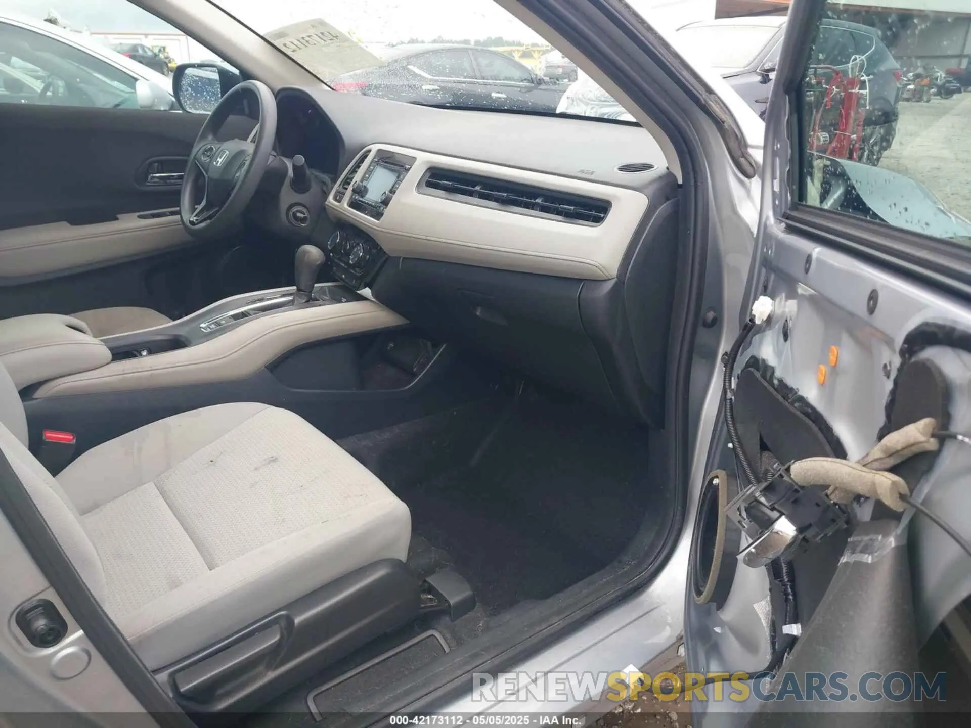 5 Фотография поврежденного автомобиля 3CZRU5H33LM711873 HONDA HR-V 2020