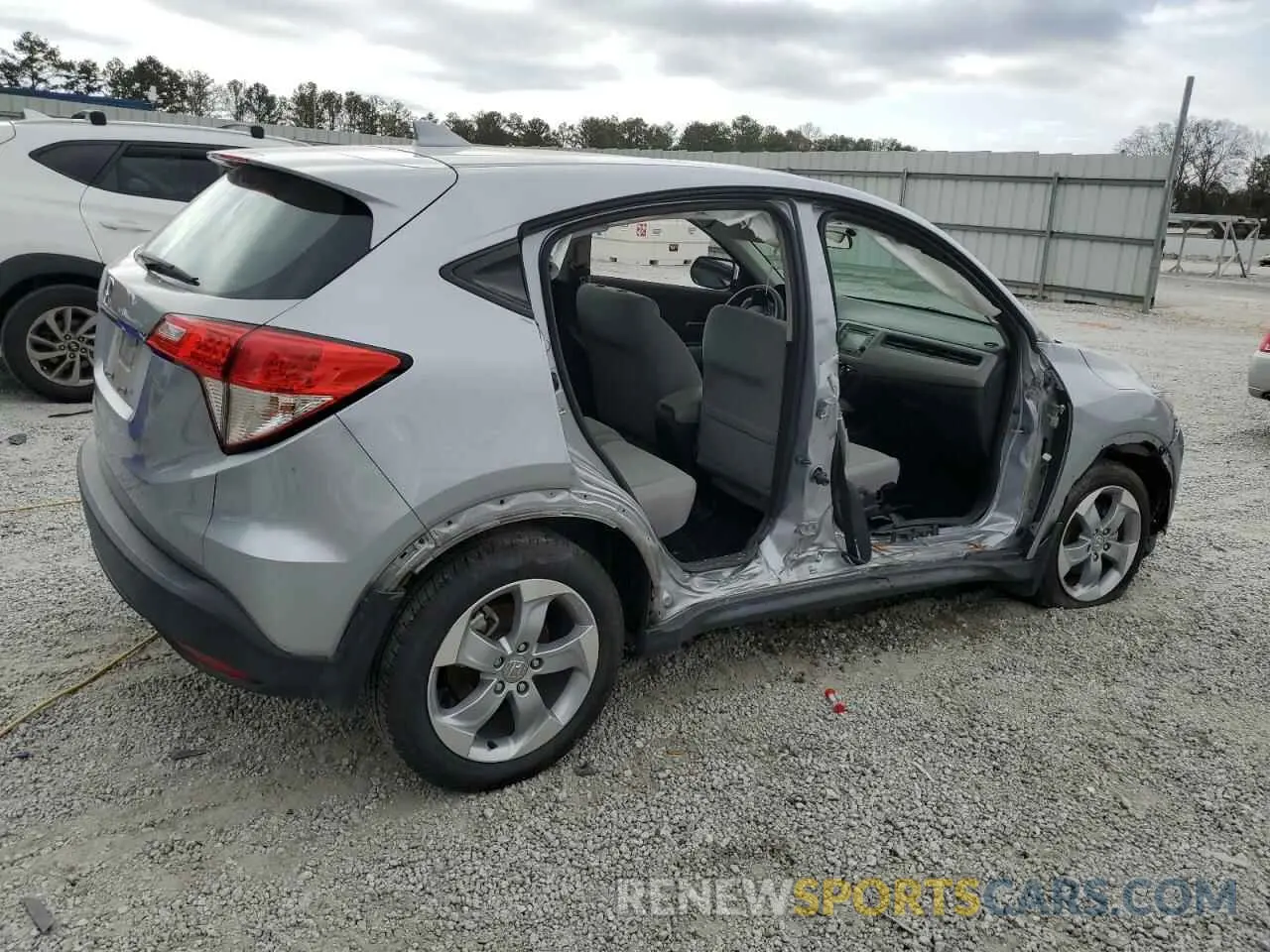 3 Фотография поврежденного автомобиля 3CZRU5H33LM716250 HONDA HR-V 2020