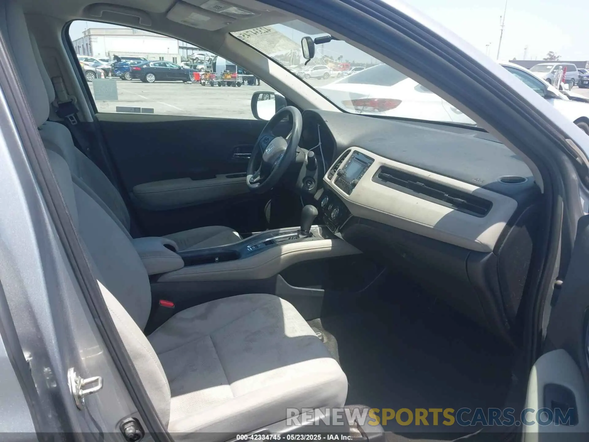 5 Фотография поврежденного автомобиля 3CZRU5H37LM703999 HONDA HR-V 2020