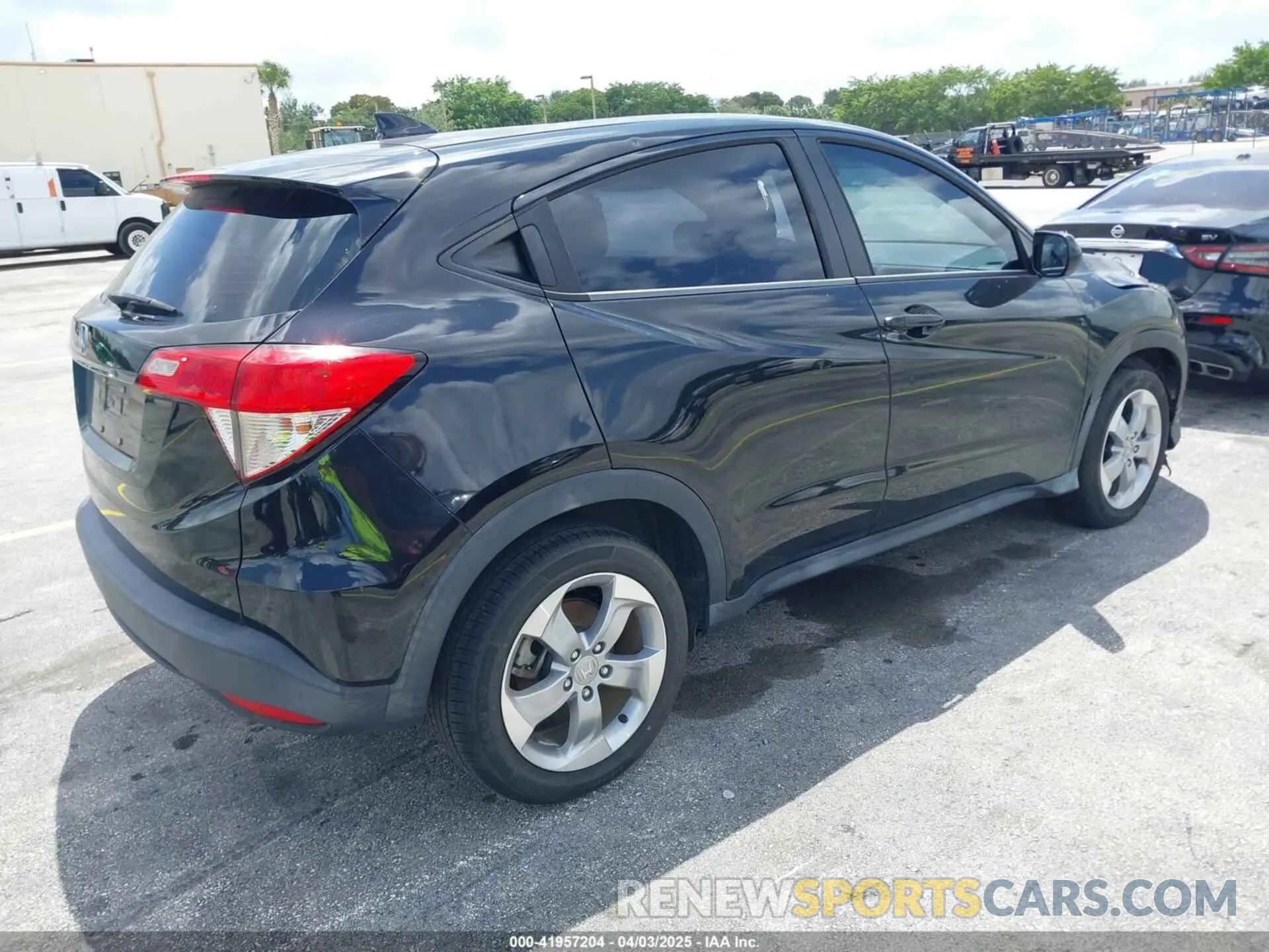 4 Фотография поврежденного автомобиля 3CZRU5H37LM709897 HONDA HR-V 2020