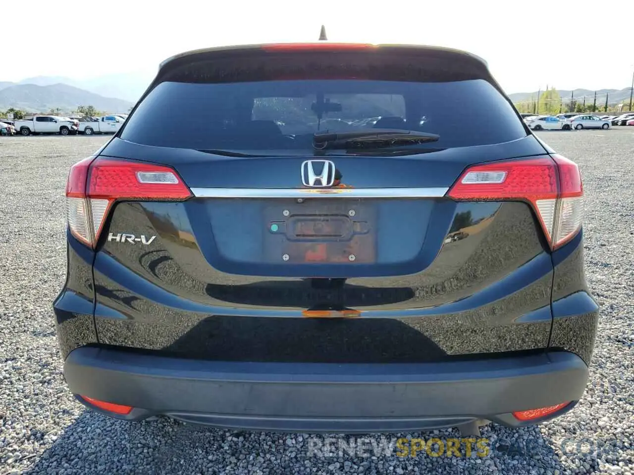 6 Photograph of a damaged car 3CZRU5H38LM713831 HONDA HR-V 2020