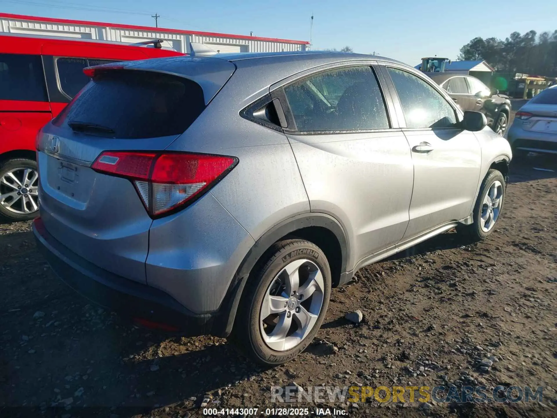 4 Фотография поврежденного автомобиля 3CZRU5H39LM713045 HONDA HR-V 2020