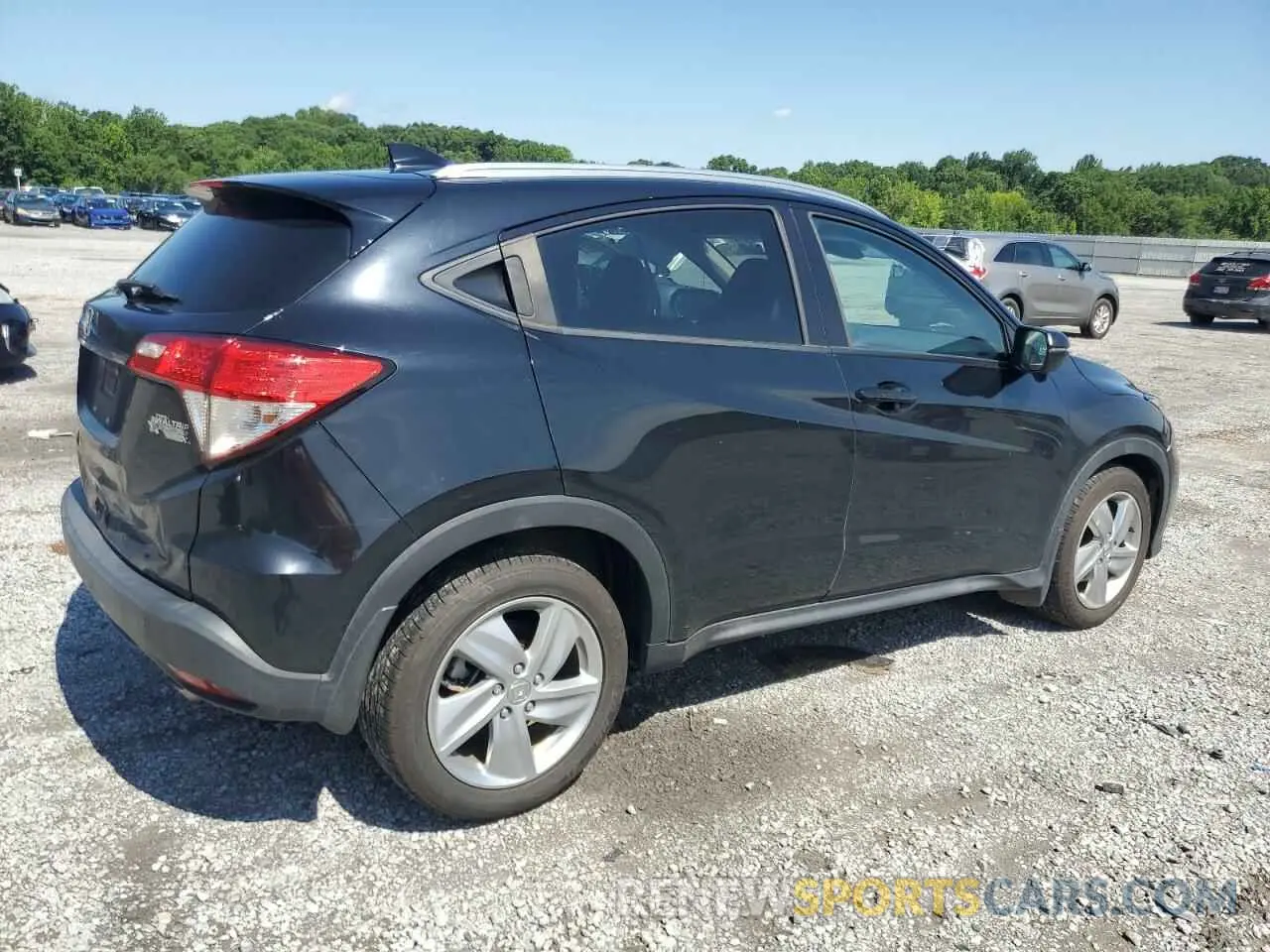3 Photograph of a damaged car 3CZRU5H51LM703823 HONDA HR-V 2020