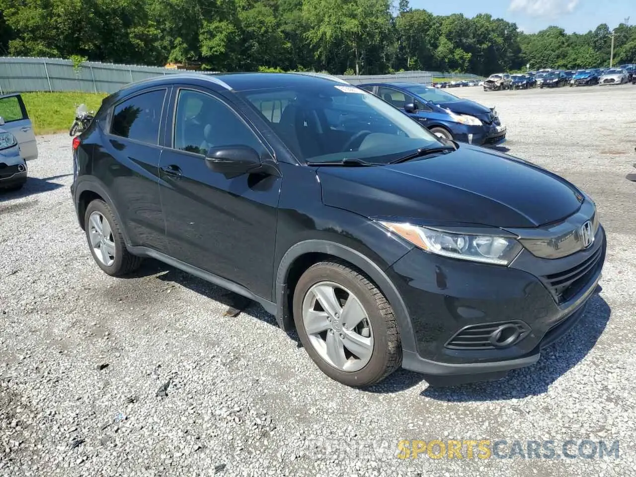 4 Photograph of a damaged car 3CZRU5H51LM703823 HONDA HR-V 2020