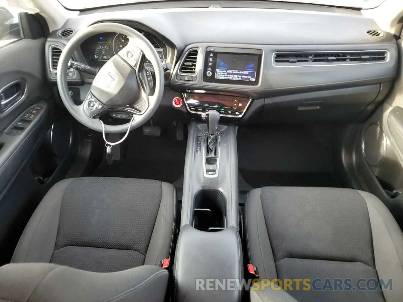 8 Photograph of a damaged car 3CZRU5H51LM715194 HONDA HR-V 2020