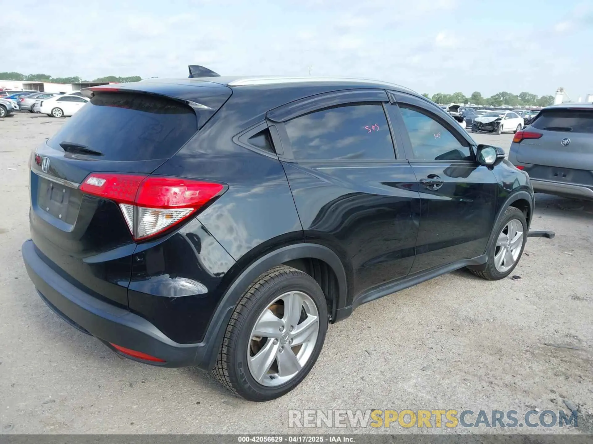 4 Фотография поврежденного автомобиля 3CZRU5H52LM712370 HONDA HR-V 2020
