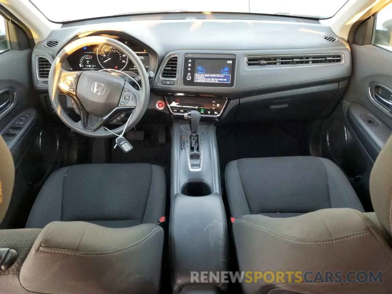8 Фотография поврежденного автомобиля 3CZRU5H53LM716847 HONDA HR-V 2020