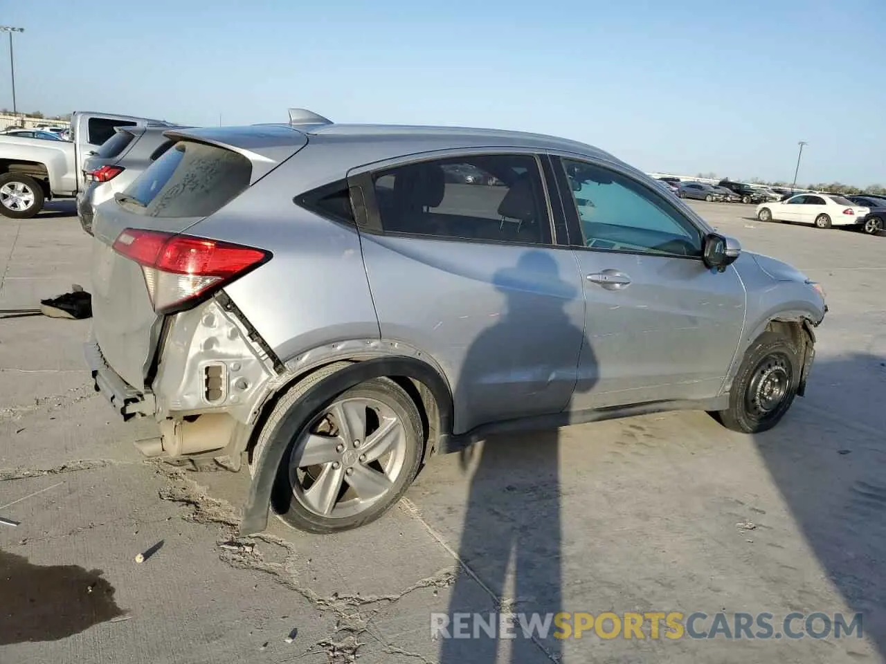 3 Photograph of a damaged car 3CZRU5H54LM718803 HONDA HR-V 2020