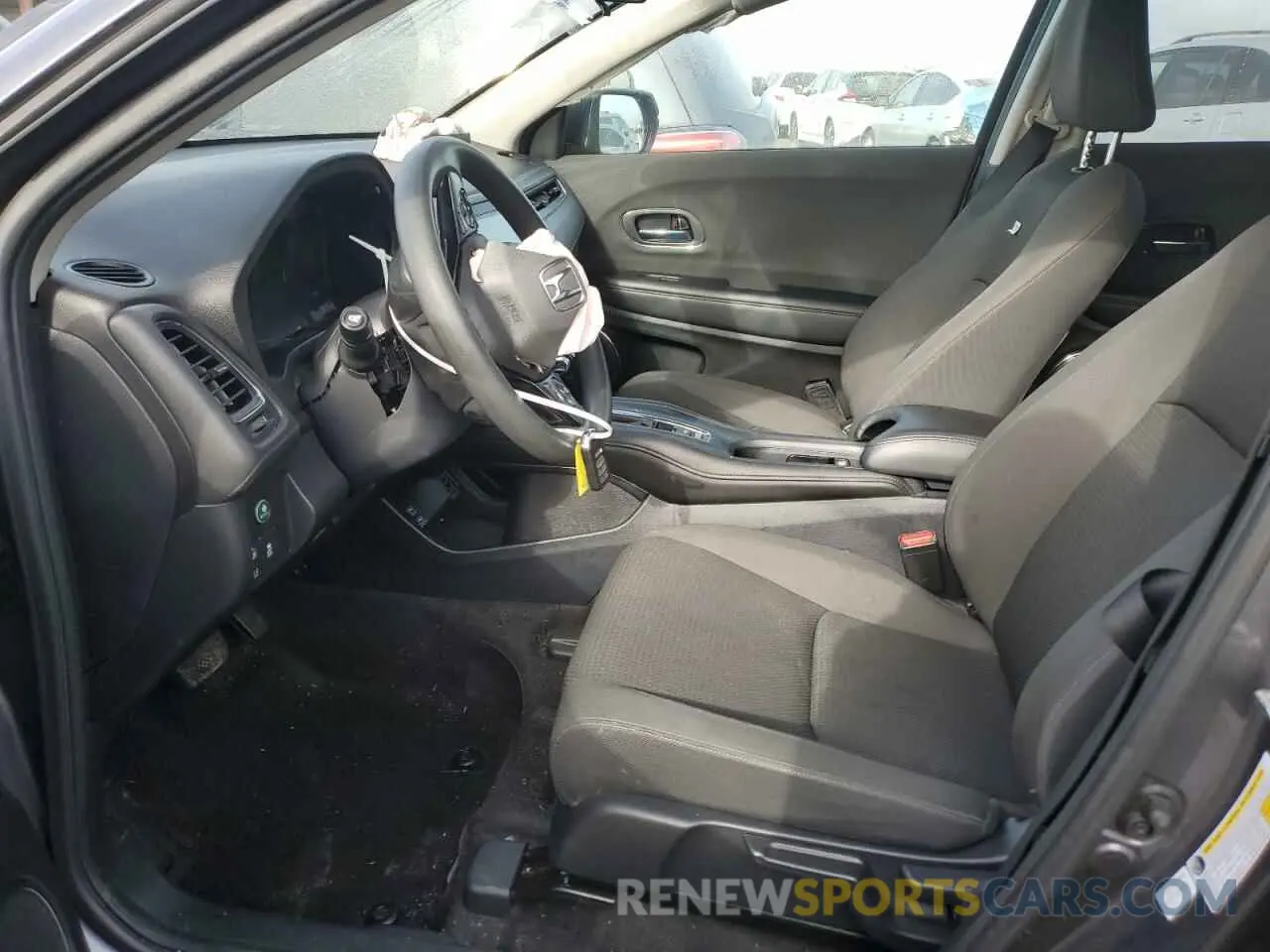 7 Photograph of a damaged car 3CZRU5H57LM717578 HONDA HR-V 2020