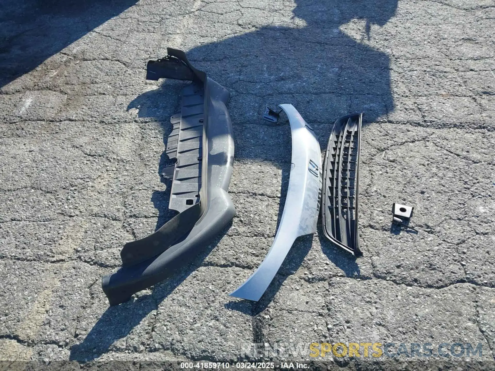 12 Photograph of a damaged car 3CZRU5H58LM710980 HONDA HR-V 2020