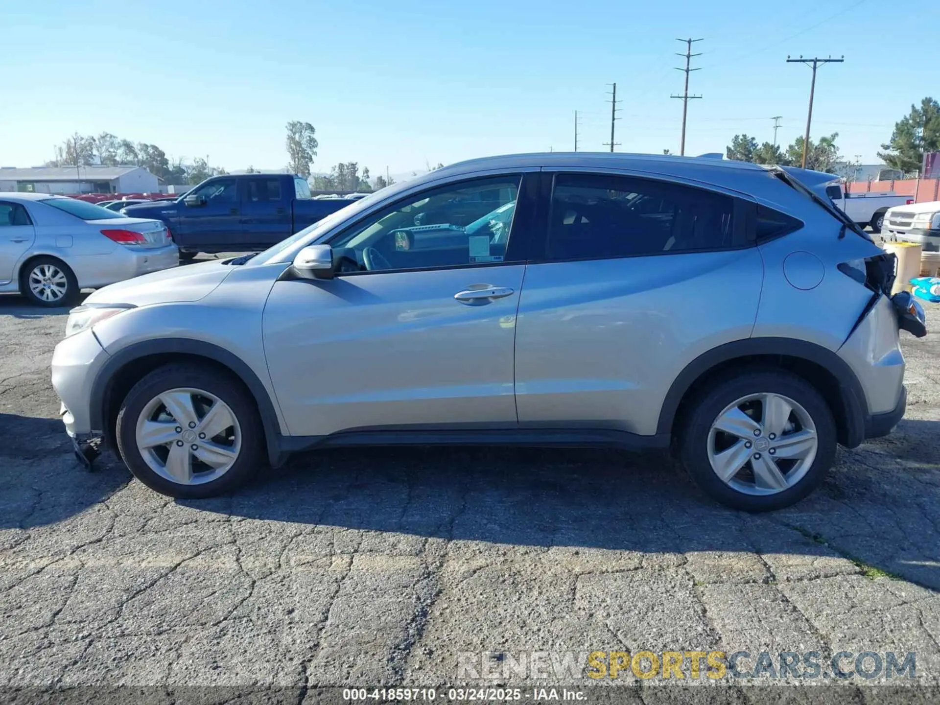 15 Photograph of a damaged car 3CZRU5H58LM710980 HONDA HR-V 2020