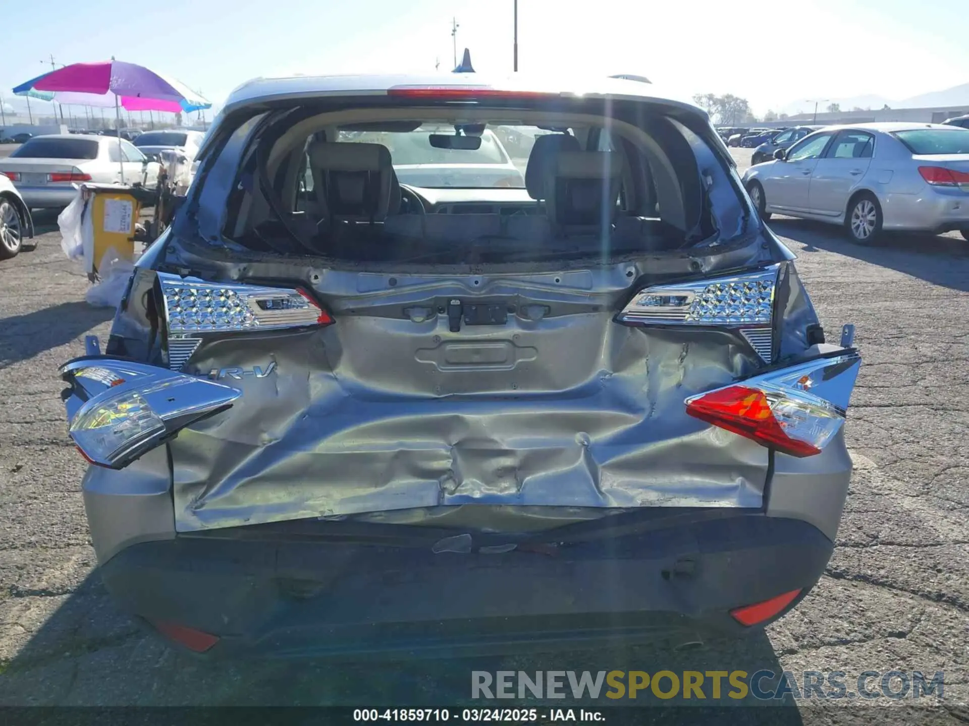 17 Photograph of a damaged car 3CZRU5H58LM710980 HONDA HR-V 2020