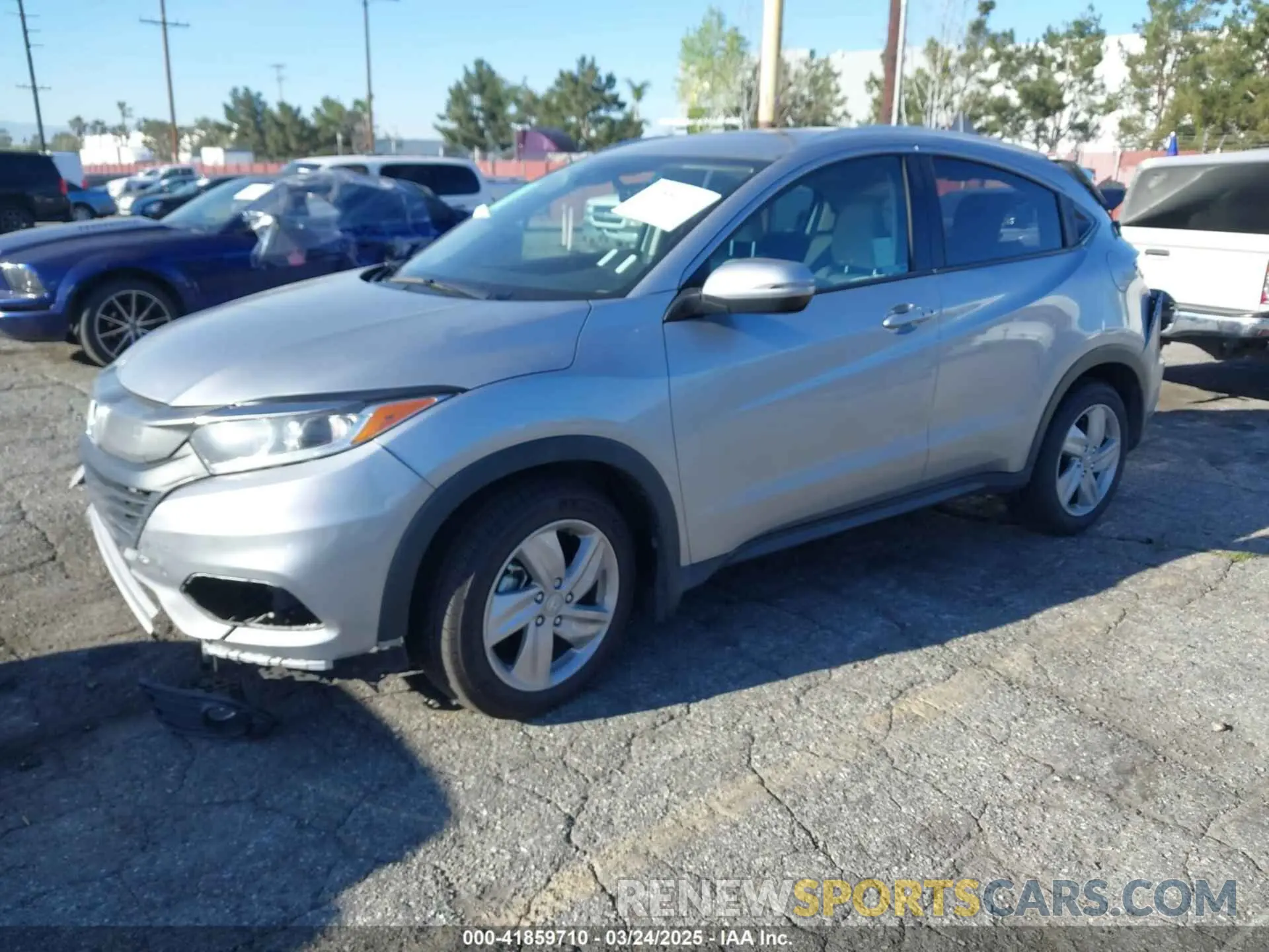 2 Photograph of a damaged car 3CZRU5H58LM710980 HONDA HR-V 2020