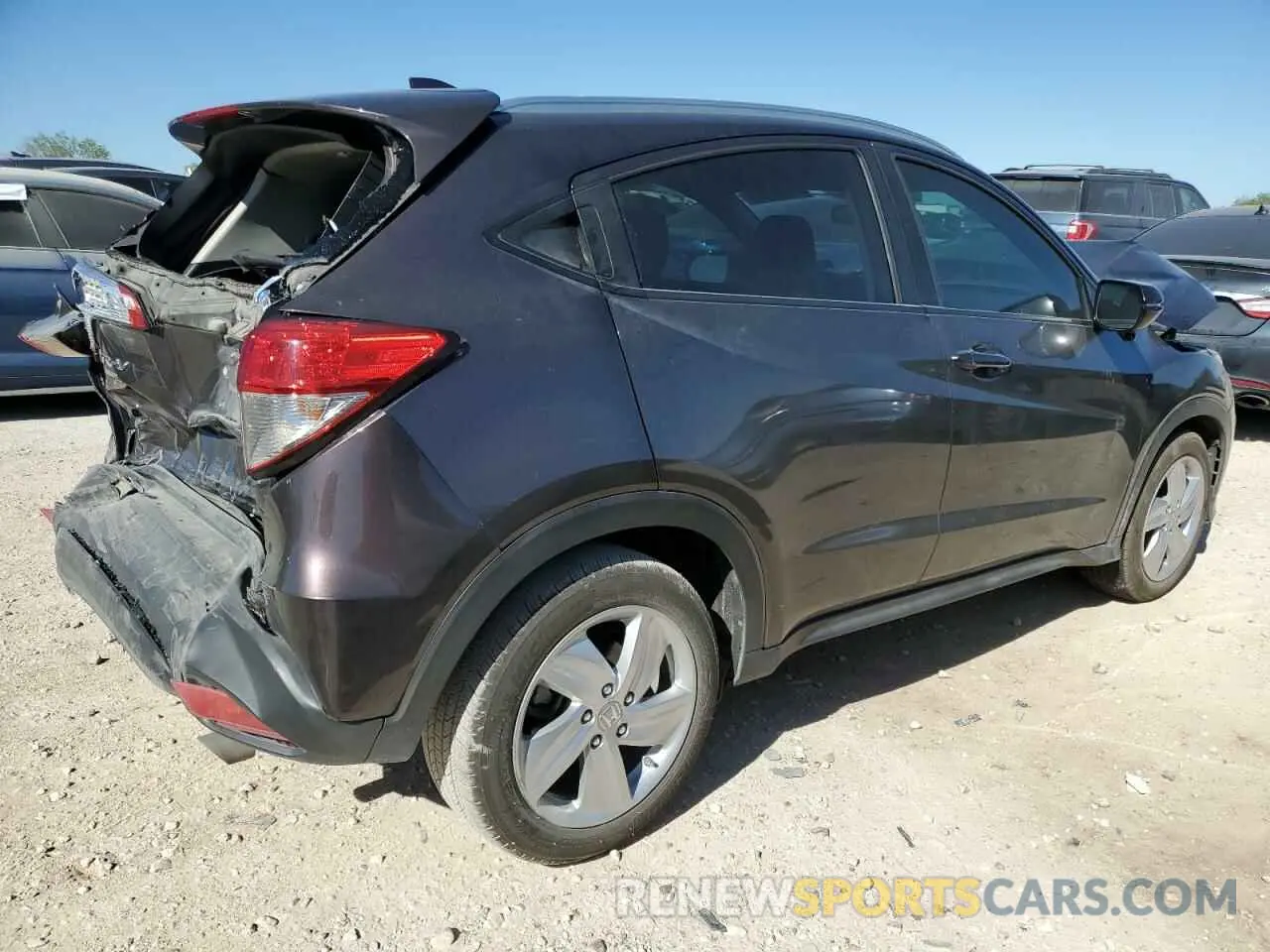 3 Photograph of a damaged car 3CZRU5H59LM715198 HONDA HR-V 2020