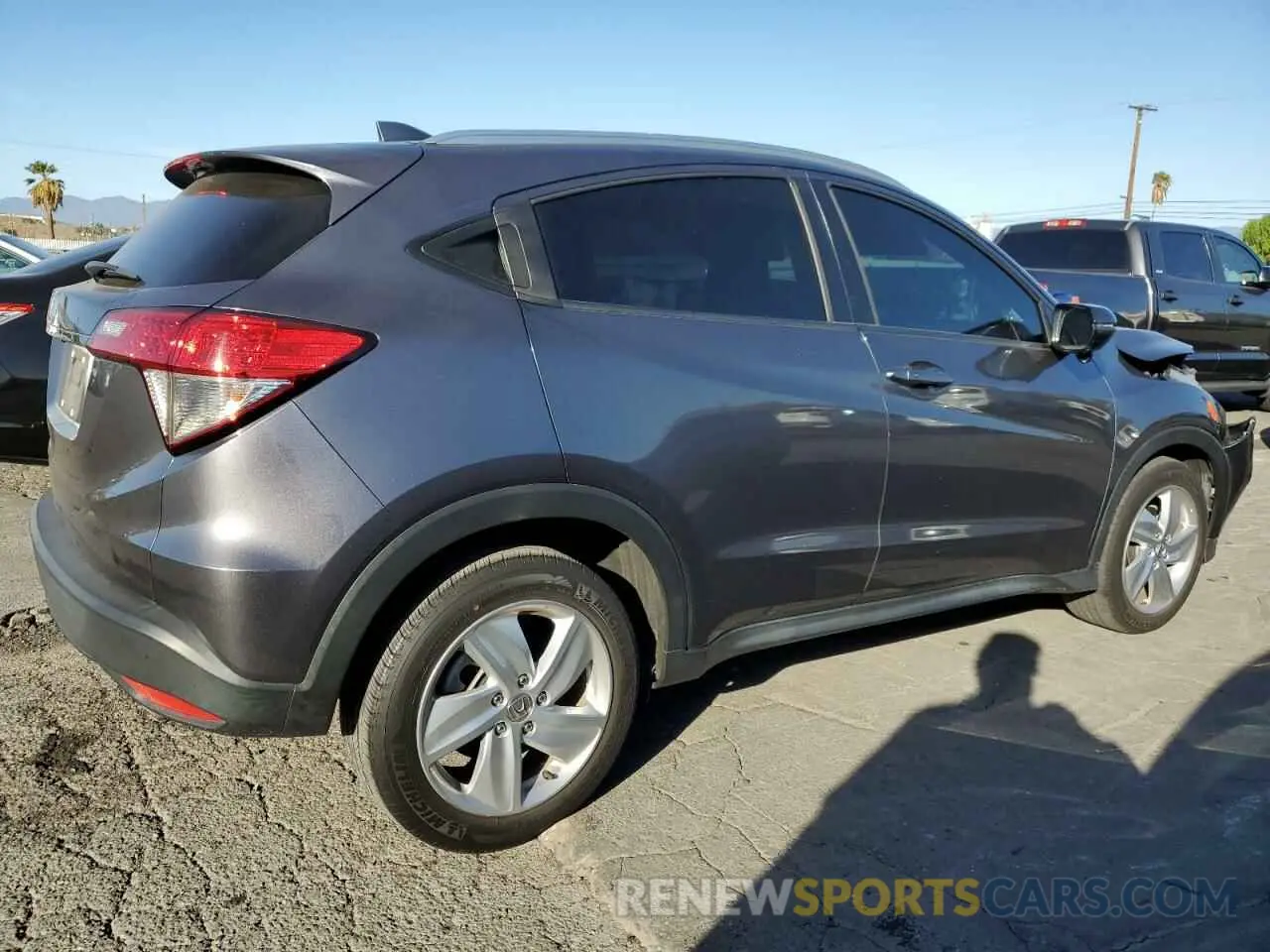 3 Фотография поврежденного автомобиля 3CZRU5H59LM716383 HONDA HR-V 2020