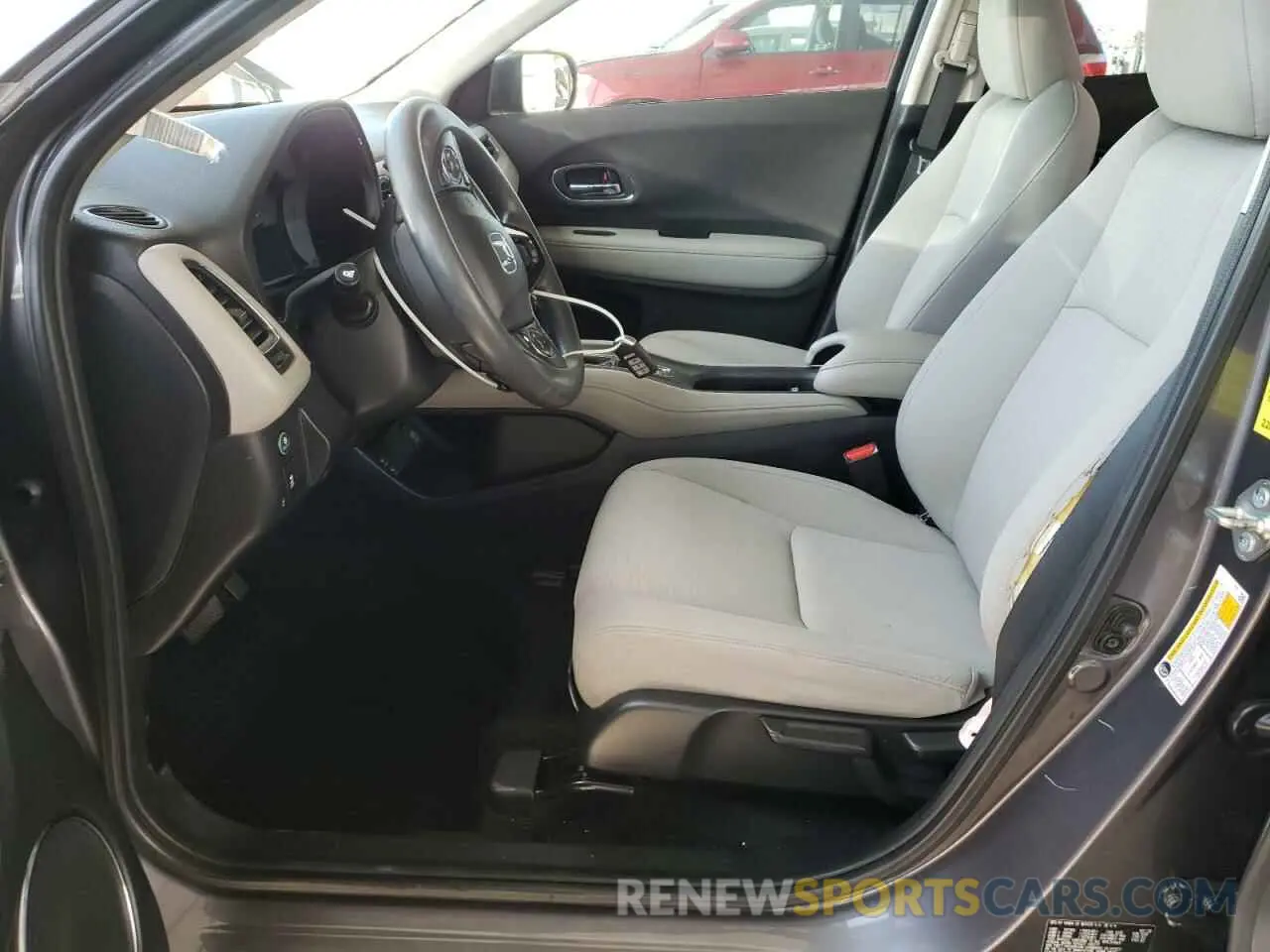 7 Photograph of a damaged car 3CZRU5H5XLM706476 HONDA HR-V 2020