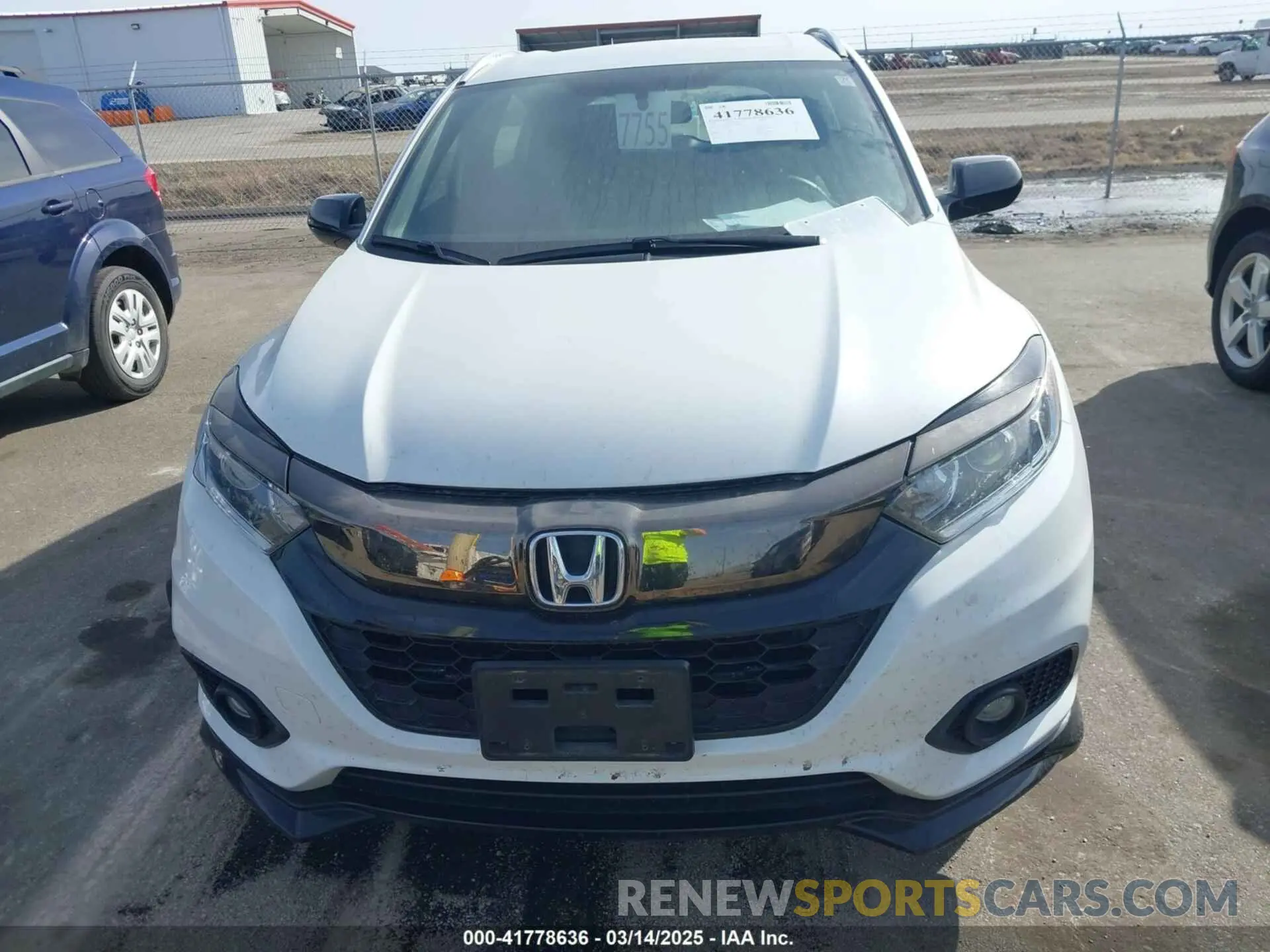12 Photograph of a damaged car 3CZRU6H10LM737500 HONDA HR-V 2020