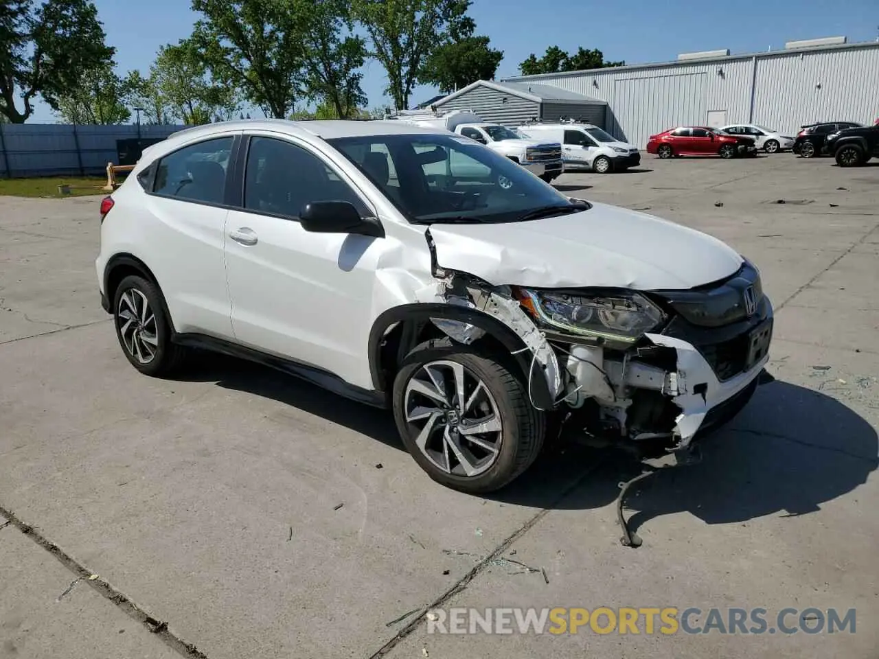 4 Photograph of a damaged car 3CZRU6H12LM706488 HONDA HR-V 2020