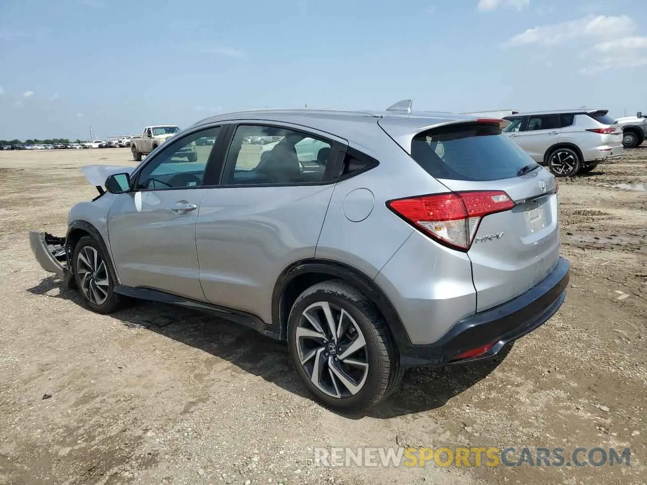 2 Photograph of a damaged car 3CZRU6H12LM737420 HONDA HR-V 2020