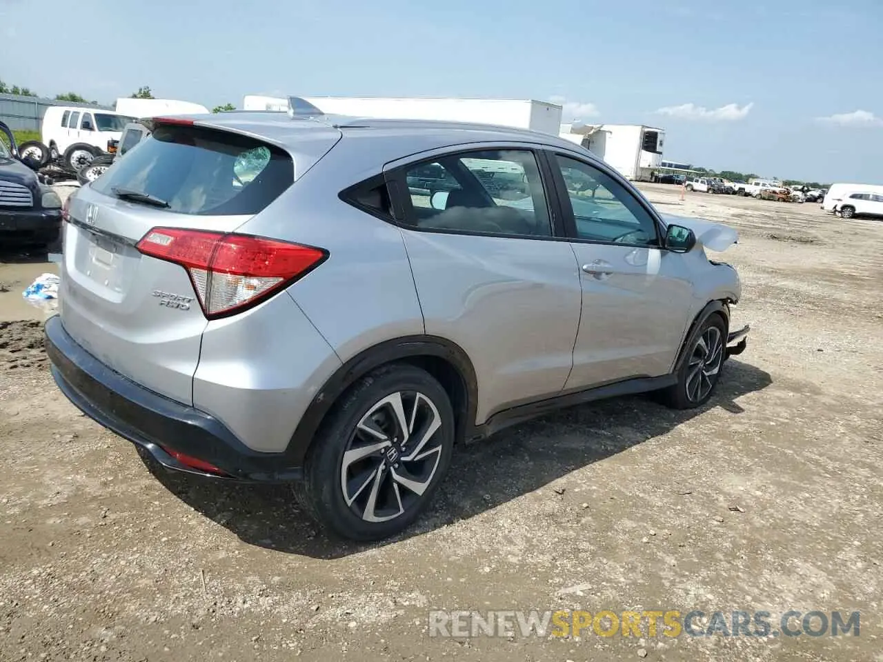 3 Photograph of a damaged car 3CZRU6H12LM737420 HONDA HR-V 2020