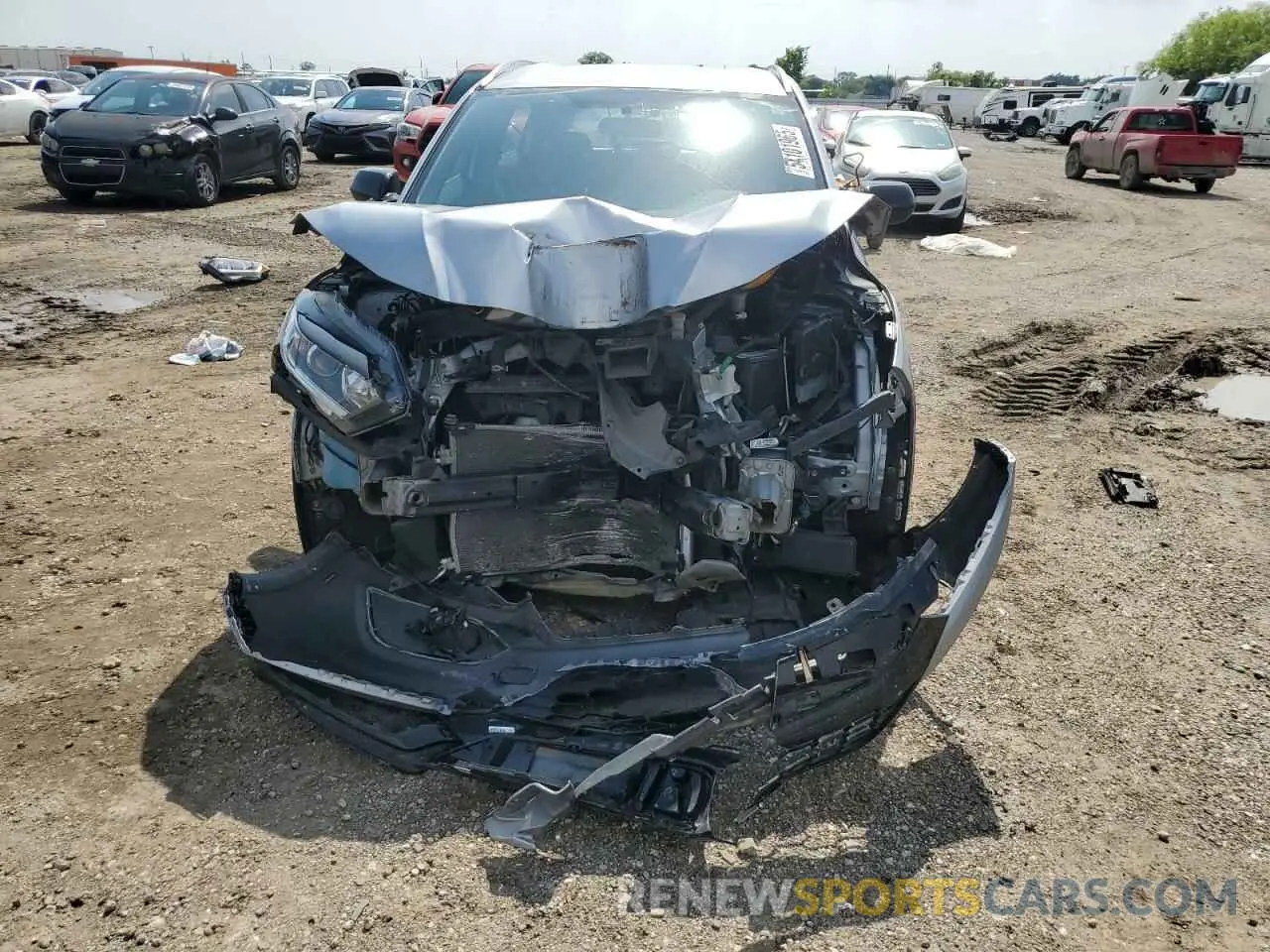 5 Photograph of a damaged car 3CZRU6H12LM737420 HONDA HR-V 2020