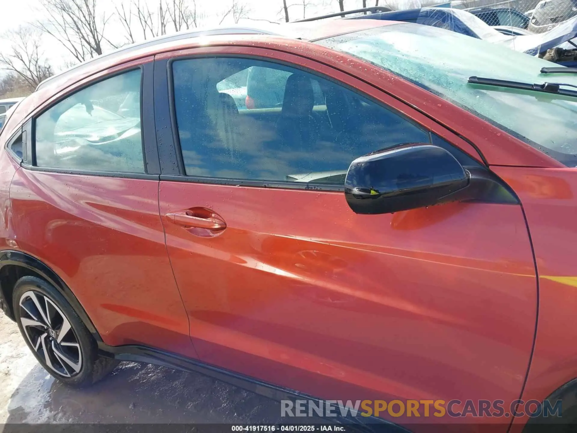 13 Photograph of a damaged car 3CZRU6H15LG700988 HONDA HR-V 2020