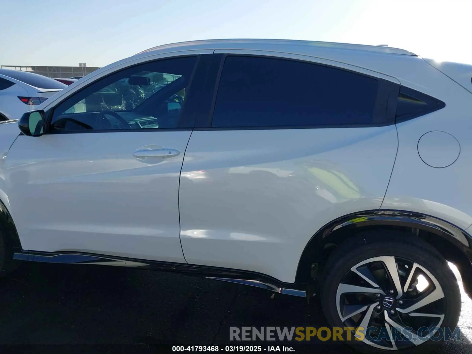 14 Фотография поврежденного автомобиля 3CZRU6H17LM706499 HONDA HR-V 2020