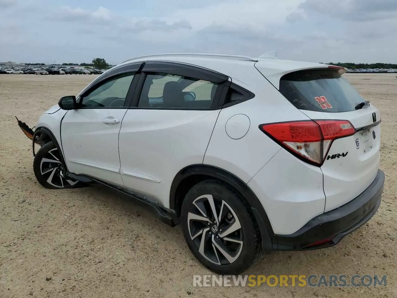 2 Photograph of a damaged car 3CZRU6H17LM710147 HONDA HR-V 2020