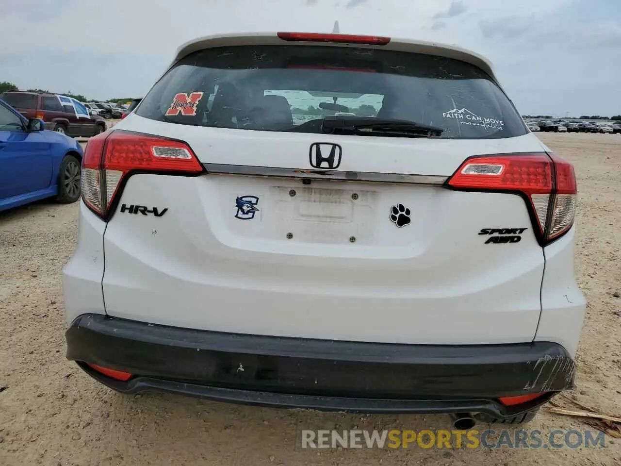 6 Photograph of a damaged car 3CZRU6H17LM710147 HONDA HR-V 2020