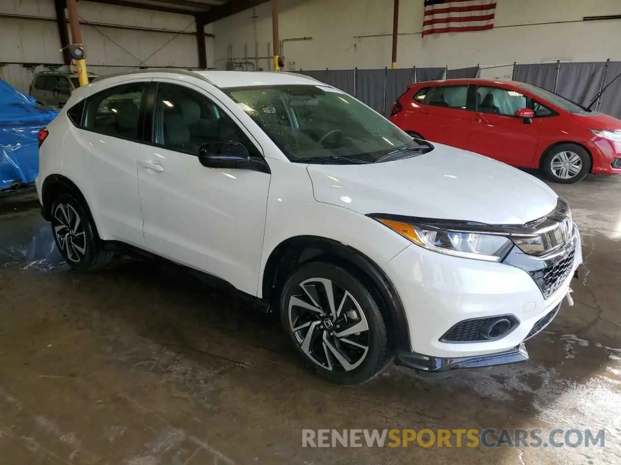 4 Photograph of a damaged car 3CZRU6H18LM701330 HONDA HR-V 2020