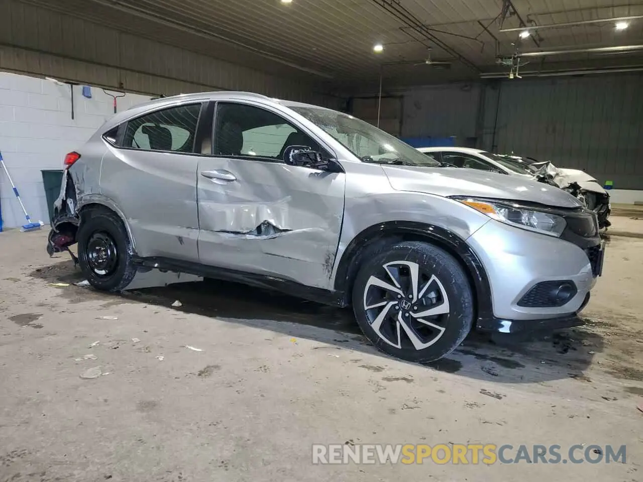 4 Фотография поврежденного автомобиля 3CZRU6H18LM723473 HONDA HR-V 2020