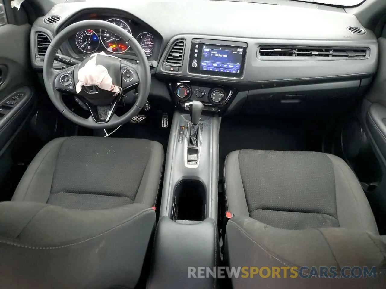 8 Photograph of a damaged car 3CZRU6H1XLM726035 HONDA HR-V 2020