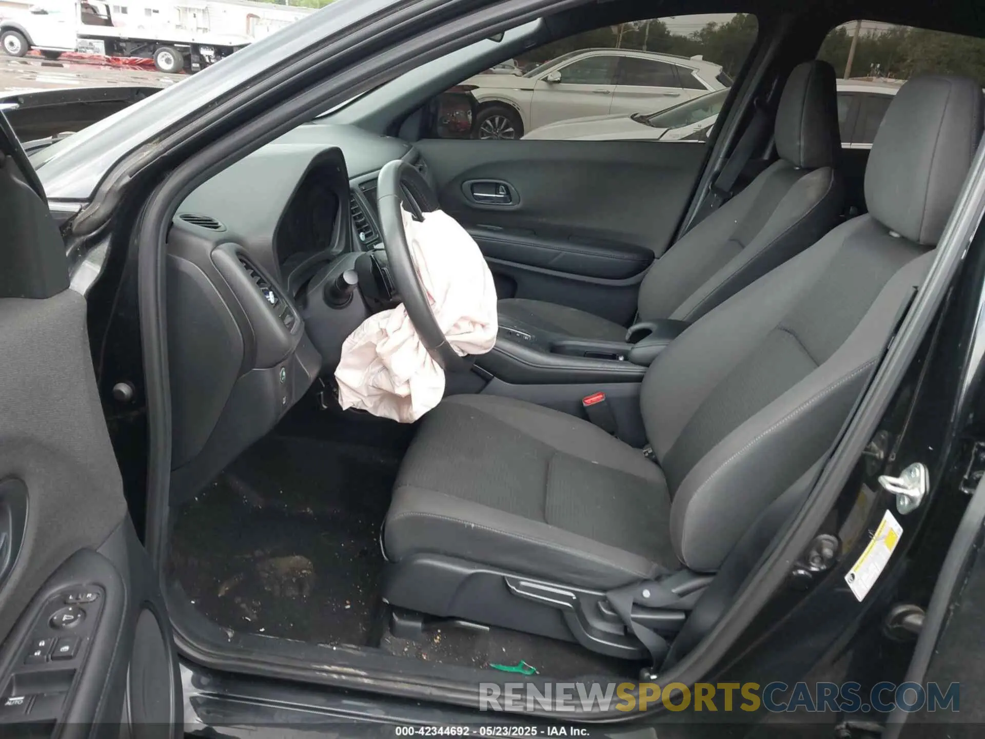 5 Фотография поврежденного автомобиля 3CZRU6H1XLM731770 HONDA HR-V 2020