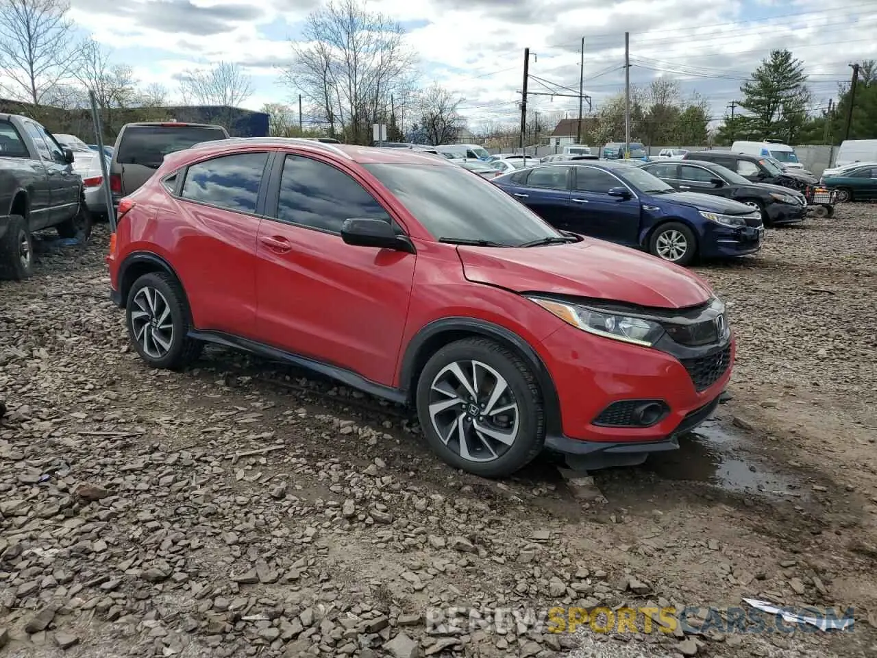 4 Photograph of a damaged car 3CZRU6H1XLM736712 HONDA HR-V 2020