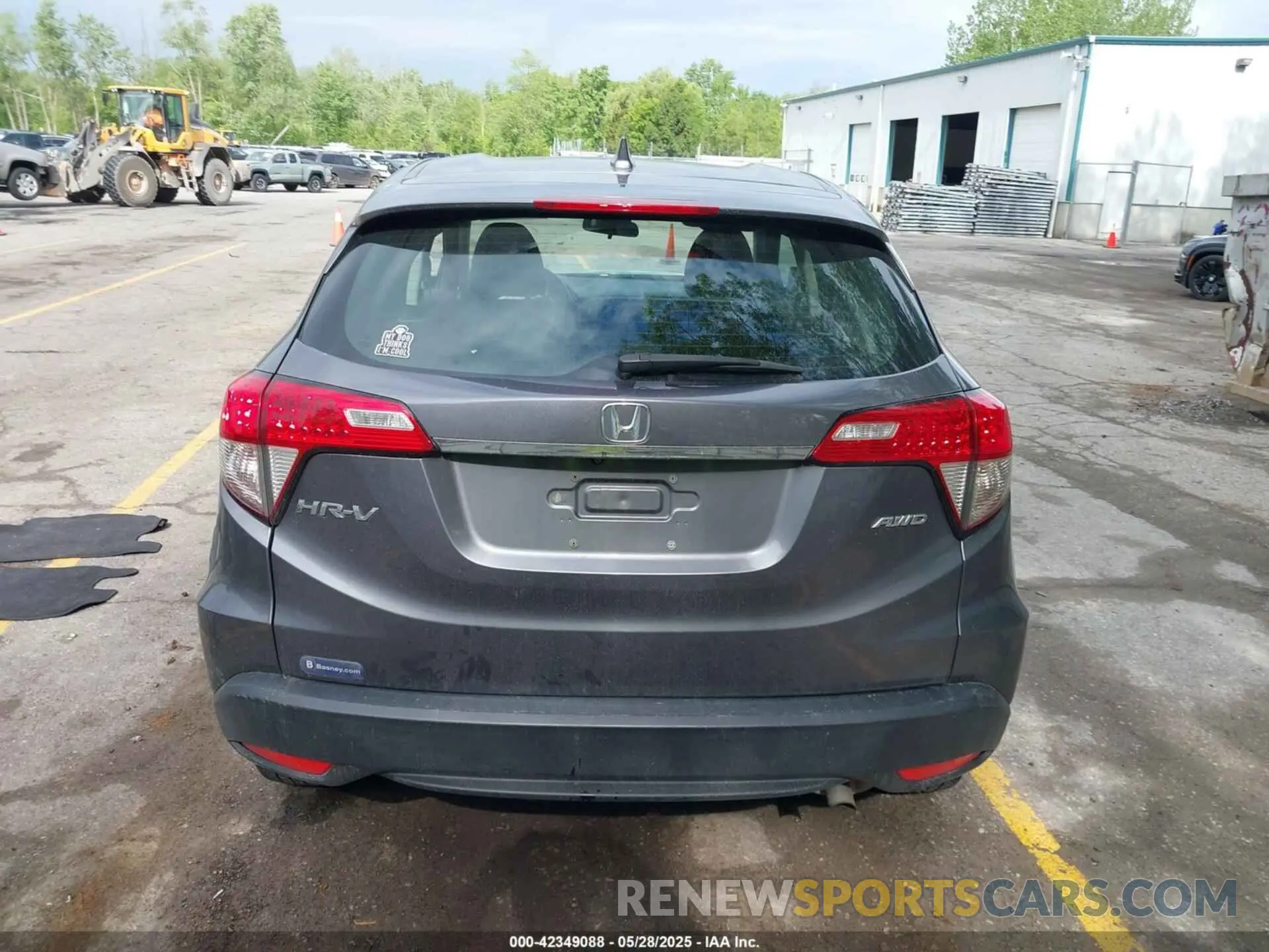 16 Photograph of a damaged car 3CZRU6H30LM711089 HONDA HR-V 2020