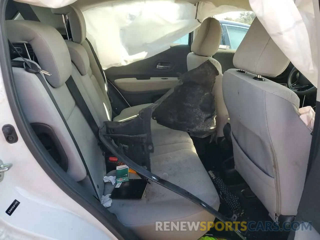 11 Photograph of a damaged car 3CZRU6H30LM714705 HONDA HR-V 2020