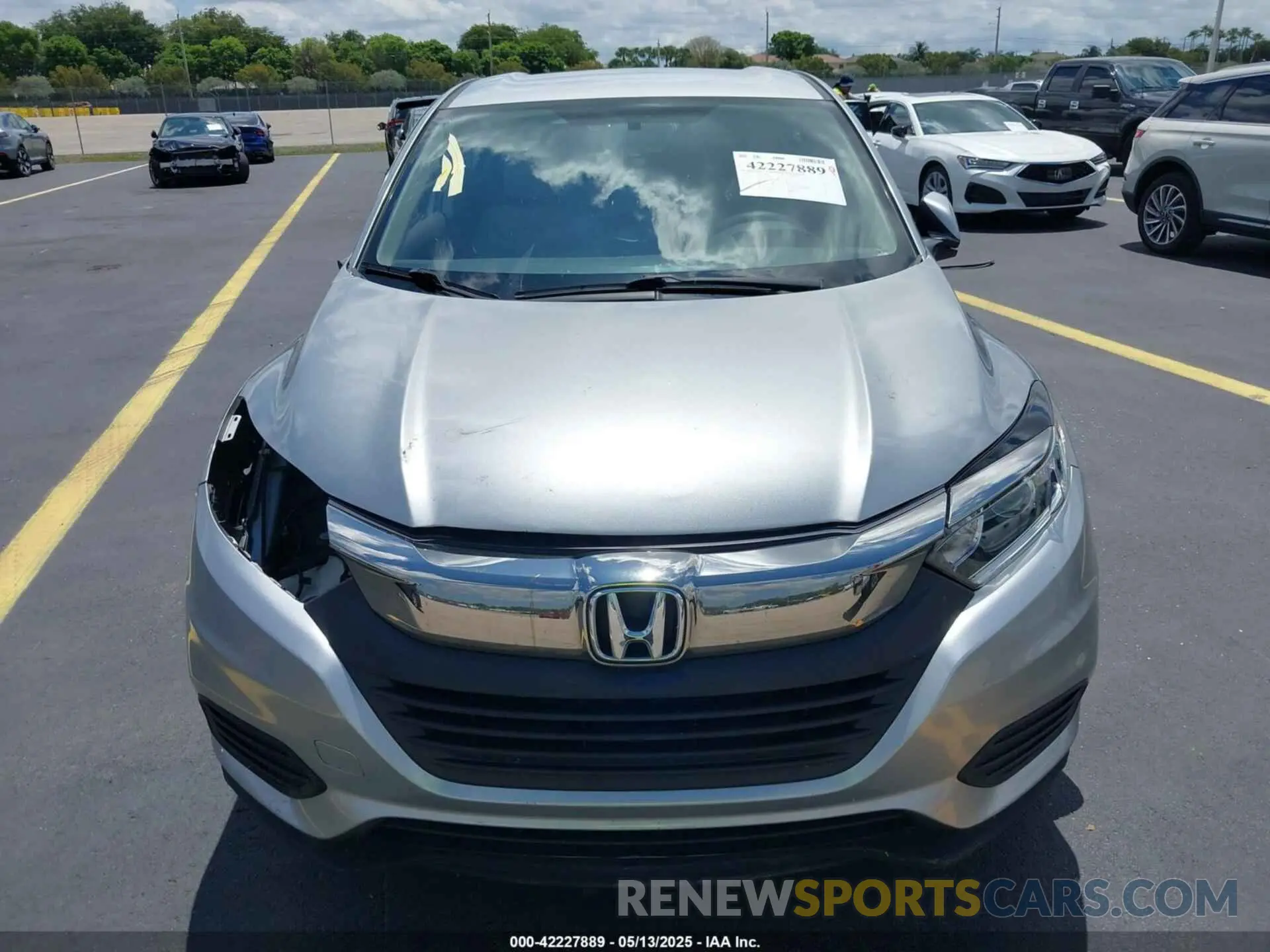 13 Фотография поврежденного автомобиля 3CZRU6H30LM722853 HONDA HR-V 2020
