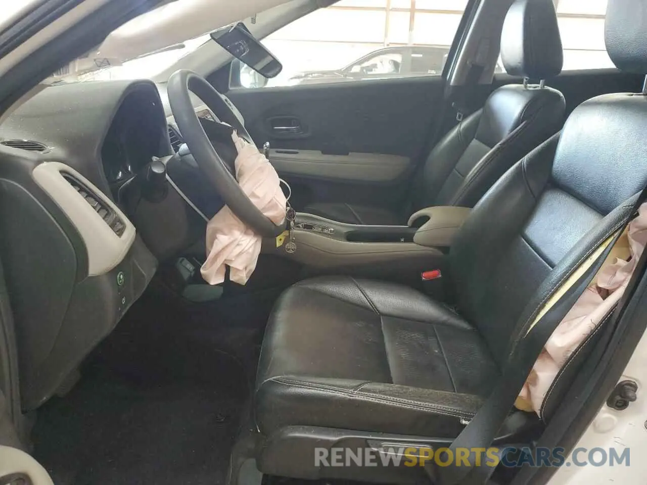 7 Фотография поврежденного автомобиля 3CZRU6H31LM701557 HONDA HR-V 2020