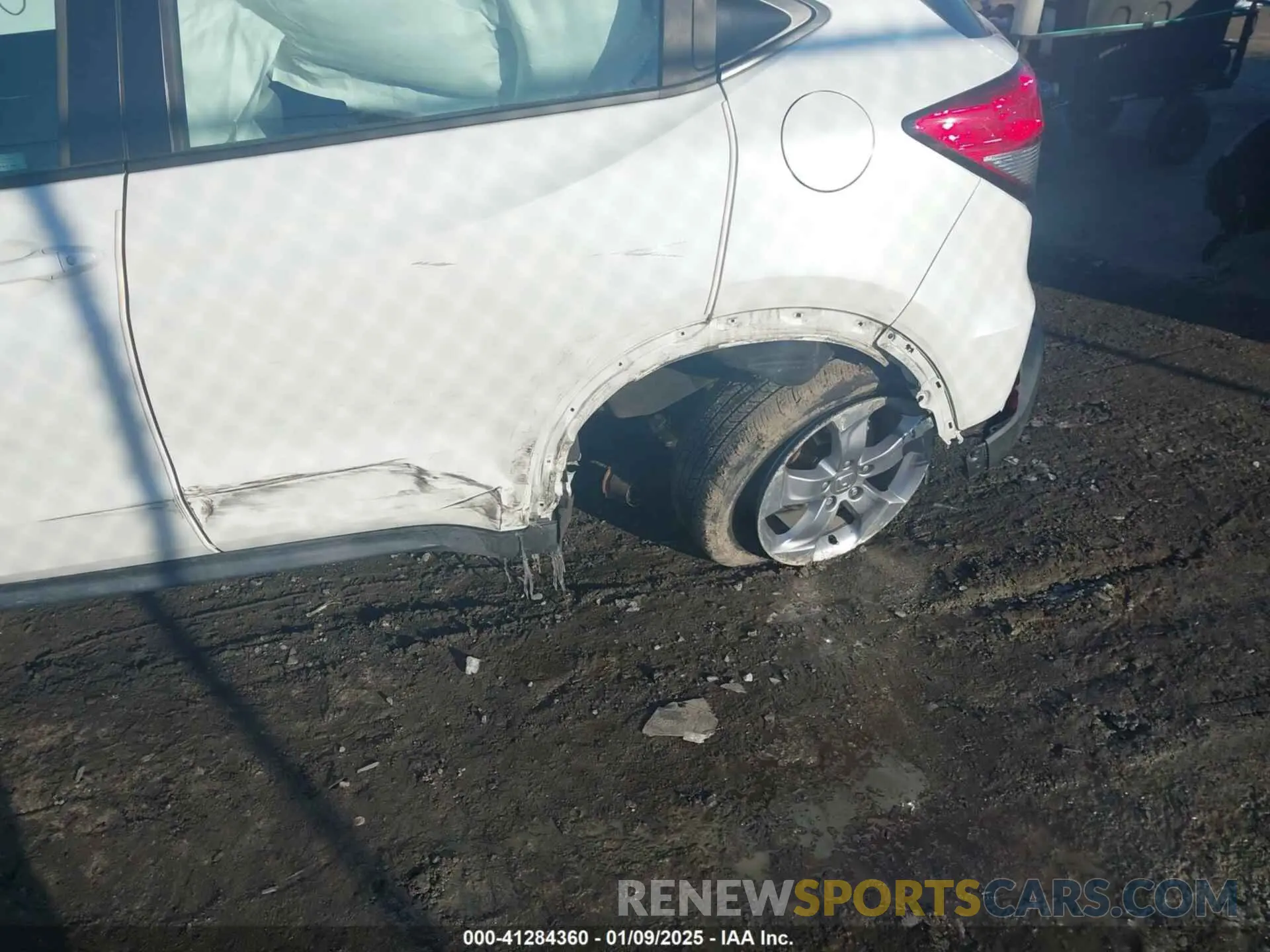 6 Фотография поврежденного автомобиля 3CZRU6H31LM703972 HONDA HR-V 2020