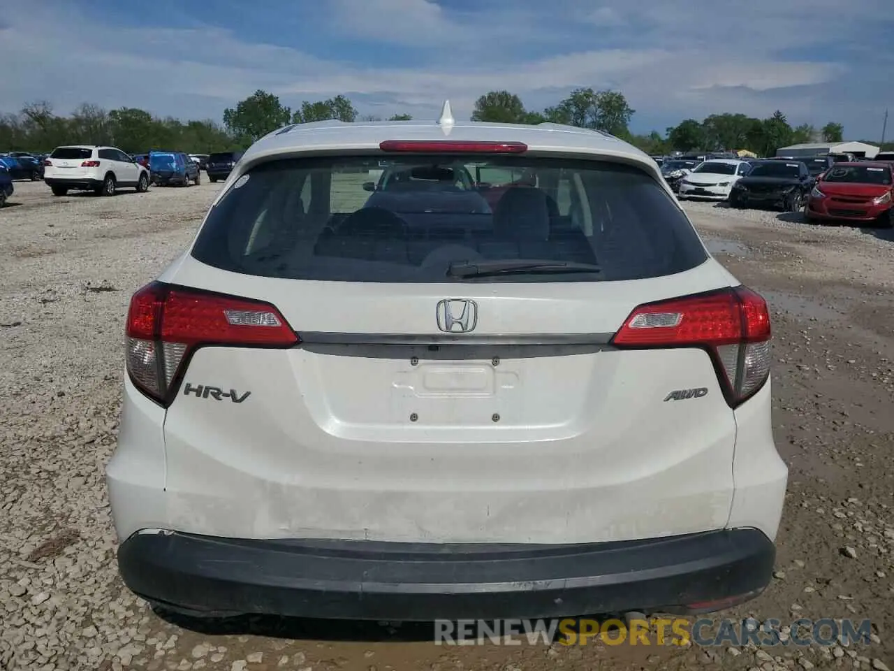6 Photograph of a damaged car 3CZRU6H31LM714339 HONDA HR-V 2020