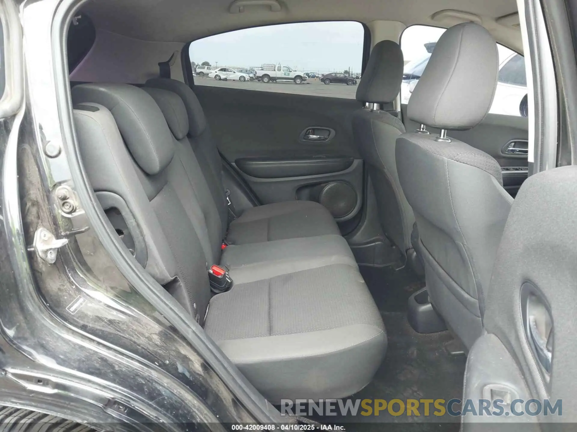8 Фотография поврежденного автомобиля 3CZRU6H31LM719735 HONDA HR-V 2020