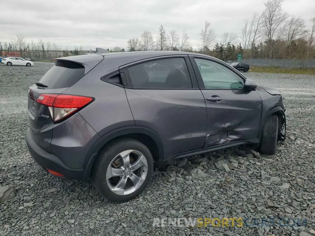 3 Photograph of a damaged car 3CZRU6H32LM105275 HONDA HR-V 2020