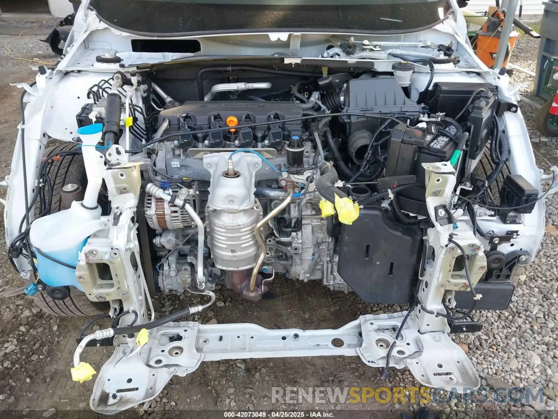 6 Photograph of a damaged car 3CZRU6H32LM717735 HONDA HR-V 2020